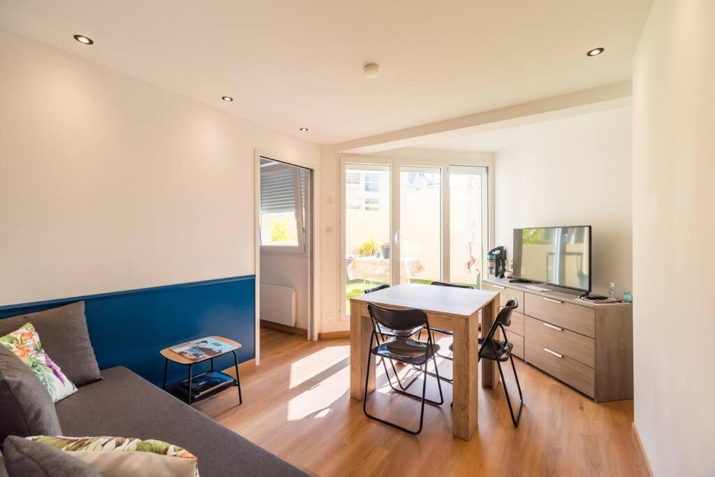 Appartement Avec Terrasse, Trestraou Perros-Guirec Exterior photo